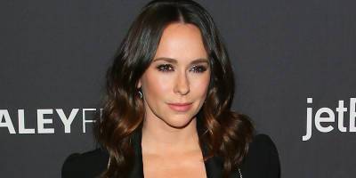 Jennifer Love Hewitt - Jennifer Love Hewitt Stepping Back From Social Media To 'Reset' After Welcoming Third Baby - justjared.com