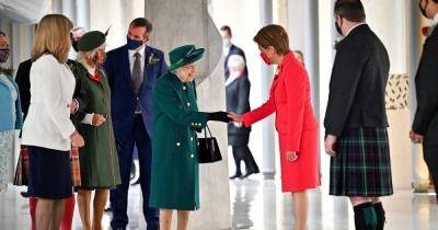 The Queen meets with Nicola Sturgeon at Holyrood for the official opening of the Scottish Parliament - www.dailyrecord.co.uk - Scotland