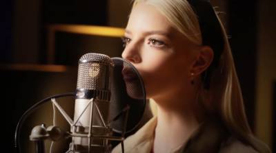 Anya Taylor-Joy - Edgar Wright - ‘Last Night In Soho’ Music Video: Anya Taylor-Joy Sings A Cover Of ‘Downtown’ For Edgar Wright’s Thriller - theplaylist.net - city Downtown