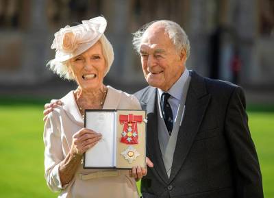 Bake Off queen Mary Berry celebrates her damehood with a sandwich - evoke.ie - Britain - county Windsor