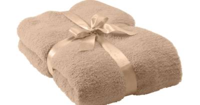 This Unbelievably Soft Blanket Is the Holiday Gift That Keeps On Giving - www.usmagazine.com