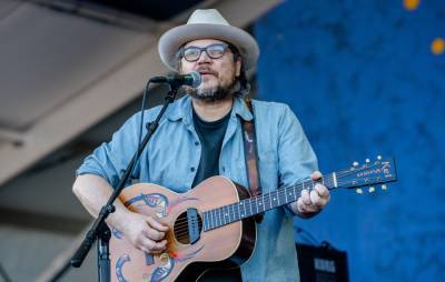 Listen to Jeff Tweedy’s cover of Neil Young’s ‘The Old Country Waltz’ - www.nme.com