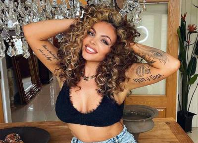 Jesy Nelson brushes off ‘blackfishing’ row to enjoy a fun night out with friends - evoke.ie
