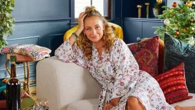 Nicole Richie Launches a Holiday Collection With Etsy -- Shop the House of Harlow 1960 Collab! - www.etonline.com