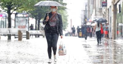 UK weather forecast: Yellow weather warning for rain in the south as warm spell comes to an end - www.manchestereveningnews.co.uk - Britain
