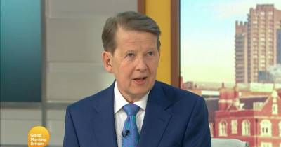 Bill Turnbull stepping back from radio show for 'health reasons' - www.manchestereveningnews.co.uk