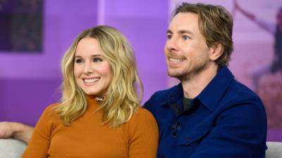 Kristen Bell Told Dax Shepard to 'Go Ahead and Nurse' When She Had a Clogged Duct While Breastfeeding - www.etonline.com