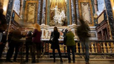 Bernini's dazzling chapel even brighter after restoration - abcnews.go.com - Rome - parish St. Mary