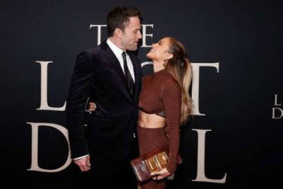 Jennifer Lopez’s former publicist claims romance with Ben Affleck is ‘serious’ and pair will marry soon - www.msn.com