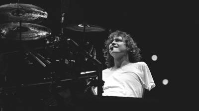 Def Leppard drummer Rick Allen opens up about recovering from the car crash that took his arm in 1984 - www.foxnews.com