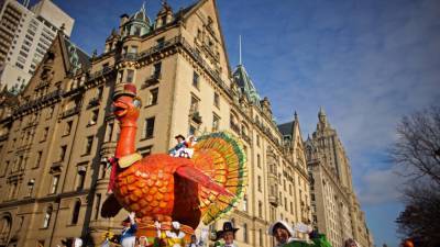 How To Watch the 2021 Macy's Thanksgiving Day Parade - www.glamour.com
