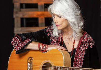 Emmylou Harris: “It’s time to open our hearts as well as our borders” - www.metroweekly.com - Scotland - county Hall