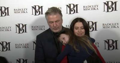 Alec Baldwin breaks silence after shooting woman on film set - www.msn.com
