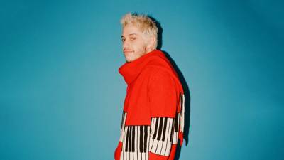 Pete Davidson and Ziwe Star in Rowing Blazers' Fall Collection Campaign -- Shop Their Cozy Looks! - www.etonline.com