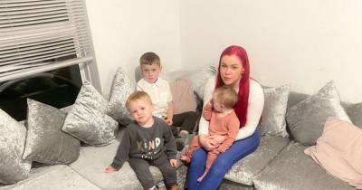 Mum at 'breaking point' as family-of-five crammed into one bedroom flat - www.dailyrecord.co.uk