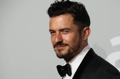 Shirtless Orlando Bloom Paints Daisy Dove’s Room In Video Taken By Katy Perry - etcanada.com