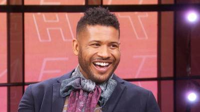 'Doogie Kamealoha, M.D.' Star Jeffrey Bowyer-Chapman on Why It Was the Perfect Time to Reboot the '90s Show - www.etonline.com - county Lee