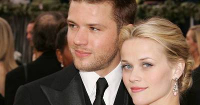 Reese Witherspoon and Ryan Phillippe reunite for rare photo with son Deacon - www.msn.com