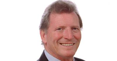 Mike Baldwin actor 'deliberately left daughter' out of will after disowning her - www.ok.co.uk
