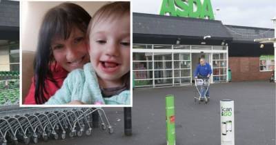 Mystery Asda shopper pays for mum's £50 shopping after card blocked at till - www.manchestereveningnews.co.uk
