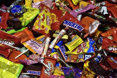What Halloween candy came out the decade you were born? - nypost.com - Britain - USA