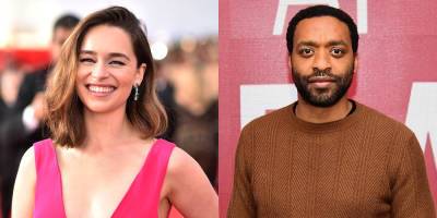Emilia Clarke - Emilia Clarke & Chiwetel Ejiofor Team Up For Sci-Fi Romantic Comedy 'The Pod Generation' - justjared.com - Britain - New York - county Clarke