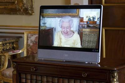 Queen Elizabeth Holds First Virtual Audience Since Rest Period - etcanada.com - Britain - South Korea