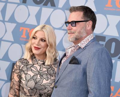 Whitney Cummings - Tori Spelling Avoids Questions About Status Of Relationship With Dean McDermott - etcanada.com