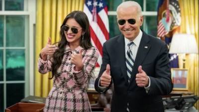 Olivia Rodrigo Shares the Strange Gifts Joe Biden Gave Her Including… a Shoe Horn - www.etonline.com