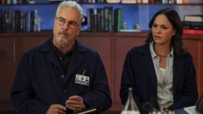 'CSI' Creator on the Magic of Reuniting With William Petersen and Jorja Fox on 'Vegas' Revival (Exclusive) - www.etonline.com