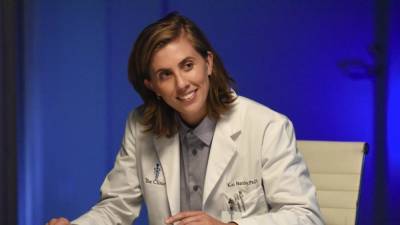 'Grey's Anatomy' Brings Aboard First Nonbinary Doctor - www.etonline.com