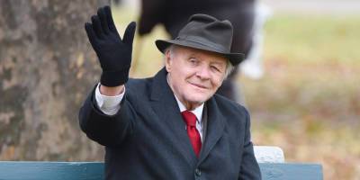 Anthony Hopkins Is In A Happy Mood While Filming 'Armageddon Time' in NYC - www.justjared.com - New York