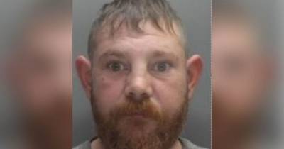 Police issue fresh appeal to track down man wanted over assault - www.manchestereveningnews.co.uk