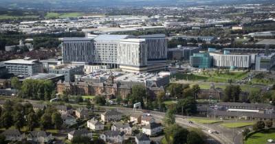 Man killed in fall from Glasgow hospital multi-storey as police carry out probe - www.dailyrecord.co.uk