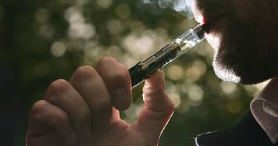 E-cigarettes could be prescribed on NHS to help people stop smoking - www.manchestereveningnews.co.uk