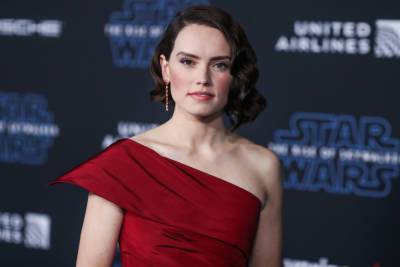 Daisy Ridley - John Graham - Daisy Ridley To Star In Futuristic Thriller ‘Mind Fall’ With Mathieu Kassovitz Directing Graham Moore Script — Hot AFM Package - deadline.com - county Graham - city Moore, county Graham
