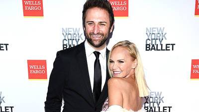 Kristin Chenoweth Engaged: BF Josh Bryant Proposes After 3 Years Of Dating - hollywoodlife.com - New York