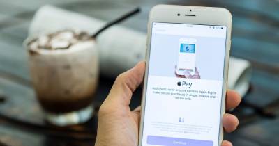 Experts urge ApplePay users to delete Visa from iPhones following security scare - www.ok.co.uk