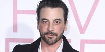 Skeet Ulrich Initially Thought 'Scream' Was a 'Serious Documentary About Two Killers' Before Filming - www.justjared.com