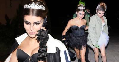 Olivia Jade and her sister as Black Swan for Halloween in Hollywood - www.msn.com - Hollywood