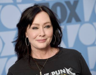 Shannen Doherty Opens Up About Cancer Battle: ‘I’m Going To Keep Fighting To Stay Alive’ - etcanada.com
