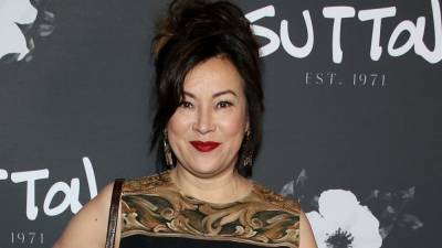 Jennifer Tilly - Sutton Stracke - Jennifer Tilly on Watching Friend Sutton Stracke on 'RHOBH' and If She'd Ever Be a Housewife (Exclusive) - etonline.com