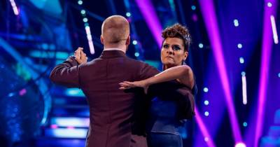 Nina Wadia says she's 'gutted' to leave Strictly in first interview after shock exit furore - www.manchestereveningnews.co.uk