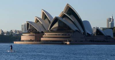 Australia to stay closed to holidaymakers until 2022 - www.manchestereveningnews.co.uk - Australia