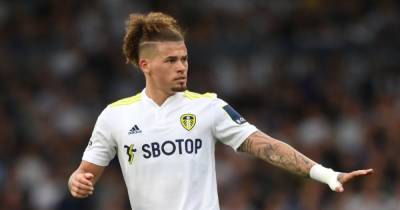 Kalvin Phillips told to 'seriously consider' Manchester United transfer by ex Leeds star - www.manchestereveningnews.co.uk - Manchester - city Leicester