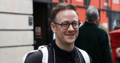 Kevin Clifton insists Strictly cast don't 'pretend' Sunday show is live in Twitter dispute - www.ok.co.uk