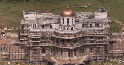 Derelict £40m mansion bigger than Buckingham Palace left to decay for 36 years - www.dailyrecord.co.uk - Britain - county Nicholas