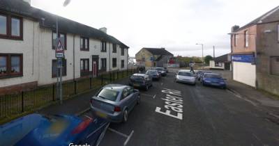 Man suffers serious head injuries after late night attack on Scots street - www.dailyrecord.co.uk - Scotland