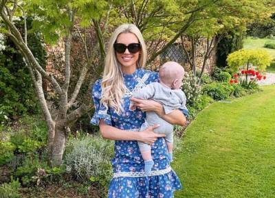 Rosanna Davison gives hilarious and ‘accurate’ description of parenting carseat woes - evoke.ie