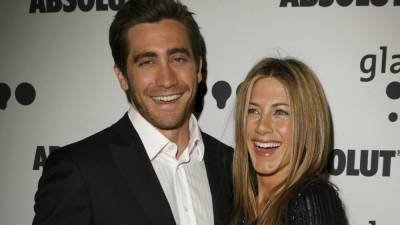 Jake Gyllenhaal Explains Why It Was 'Torture' Filming a Romance With Jennifer Aniston - www.etonline.com